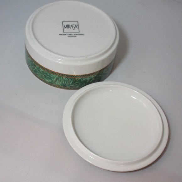 Mikasa HK506 Navidad Holiday Nativity Ceramic Covered Dish - Picture 7 of 9